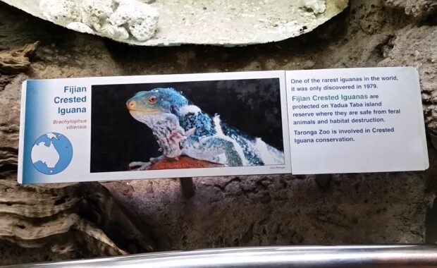 zoo signs